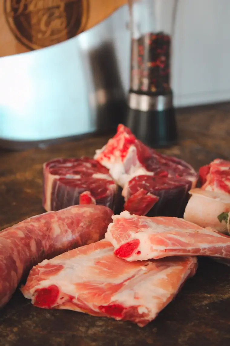 Halal butcher & fish, detail 3